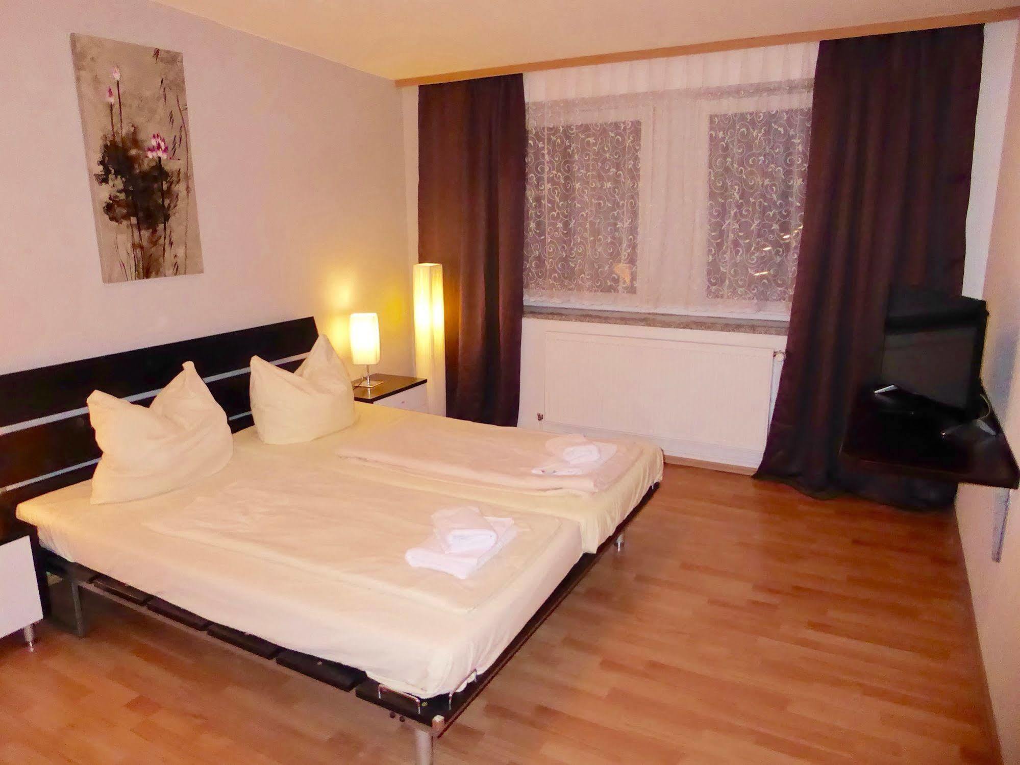 Boardinghouse Mundsburg Aparthotel Hamburg Bagian luar foto