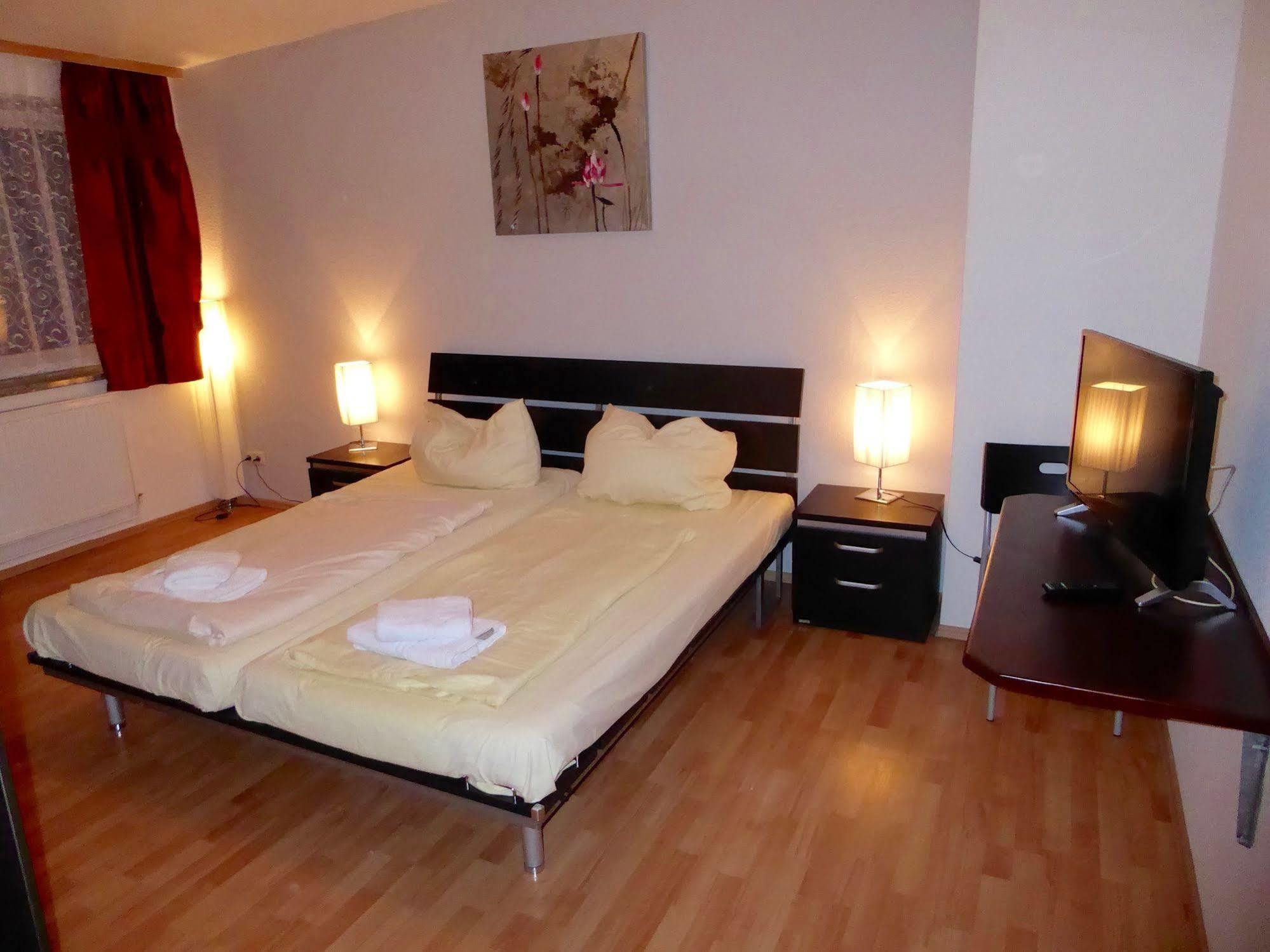 Boardinghouse Mundsburg Aparthotel Hamburg Bagian luar foto