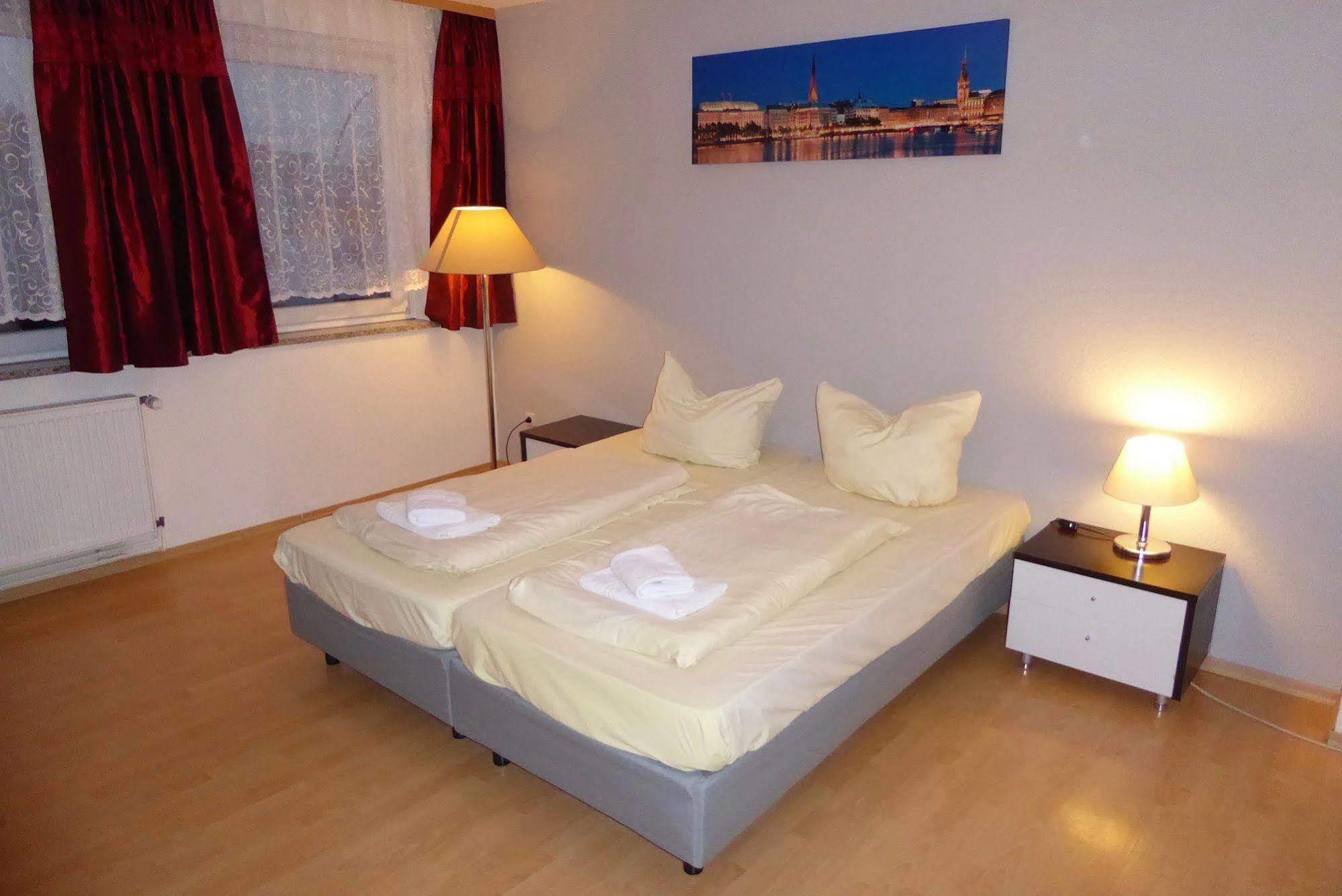 Boardinghouse Mundsburg Aparthotel Hamburg Bagian luar foto
